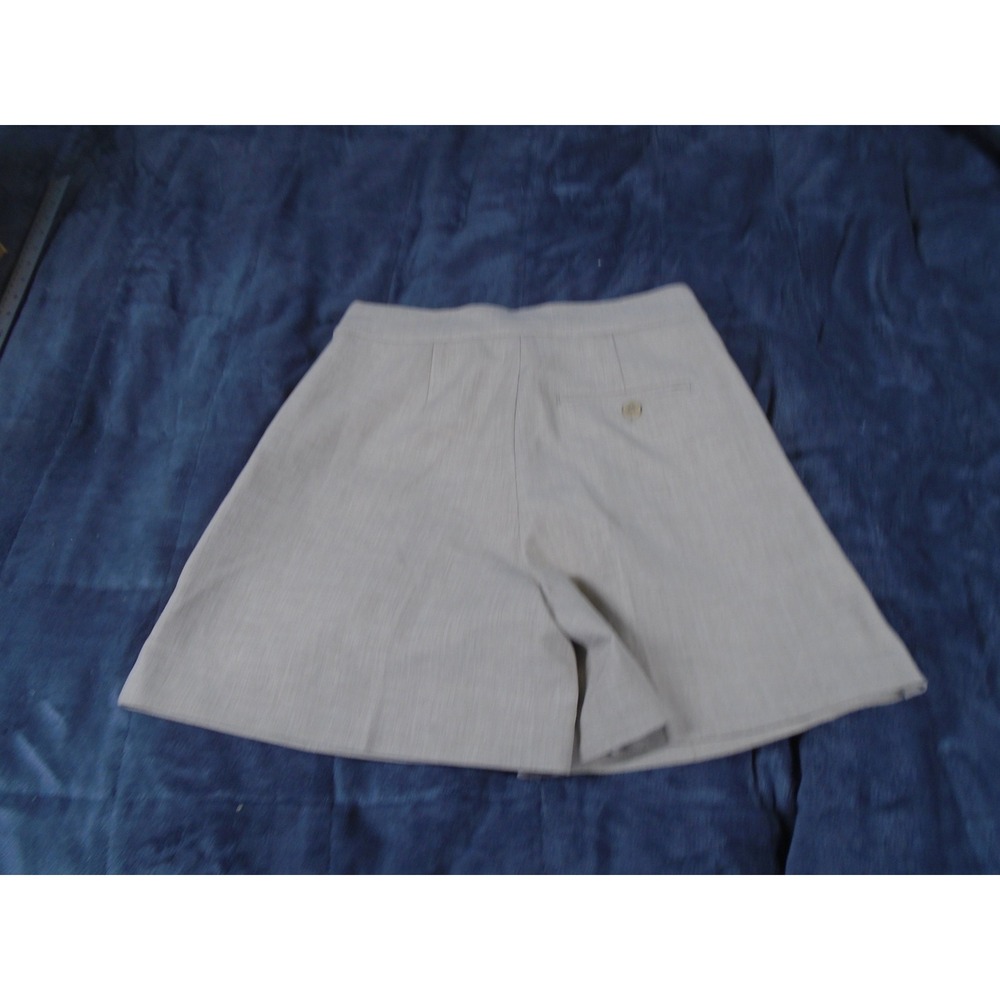 Wilfred Aritzia Beige High Waisted Pleated Shorts Size‎ 6 New With Tags